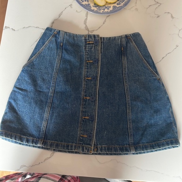 Aritzia (Wilfred free) denim skirt - Picture 2 of 5